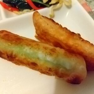 餃子の皮で、ウインナーとアスパラガス巻